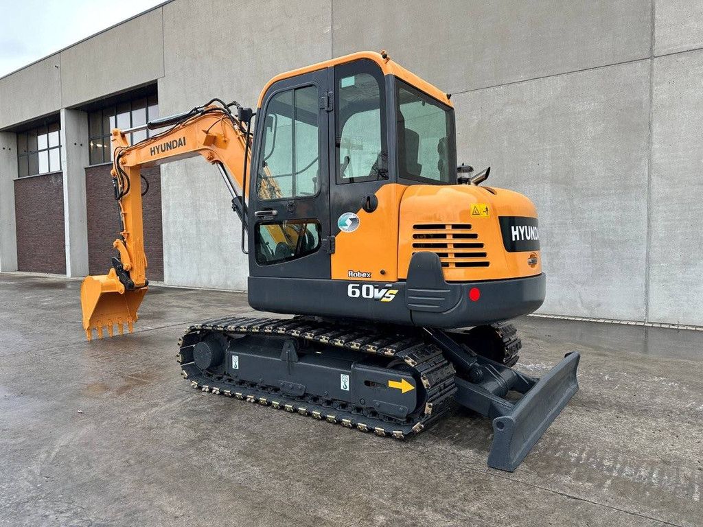 Rupsgraafmachine Hyundai R60VS Diesel 40.5kW 2018
