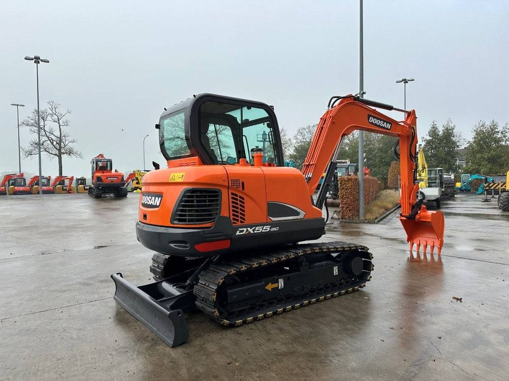 Doosan DX55-9C Diesel-Raupenbagger 36,2 kW, Baujahr 2018