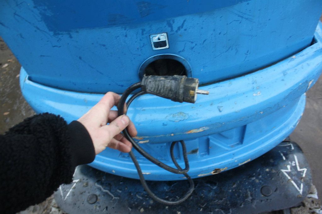 Mast lift ATN 880R Electric 8.8m 2015