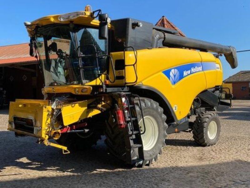 New Holland CX 8040