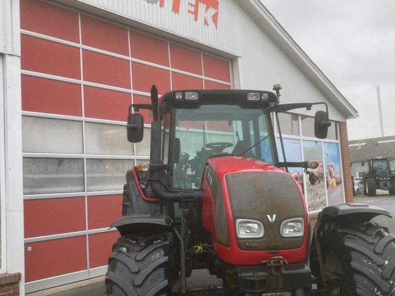 Valtra N121
