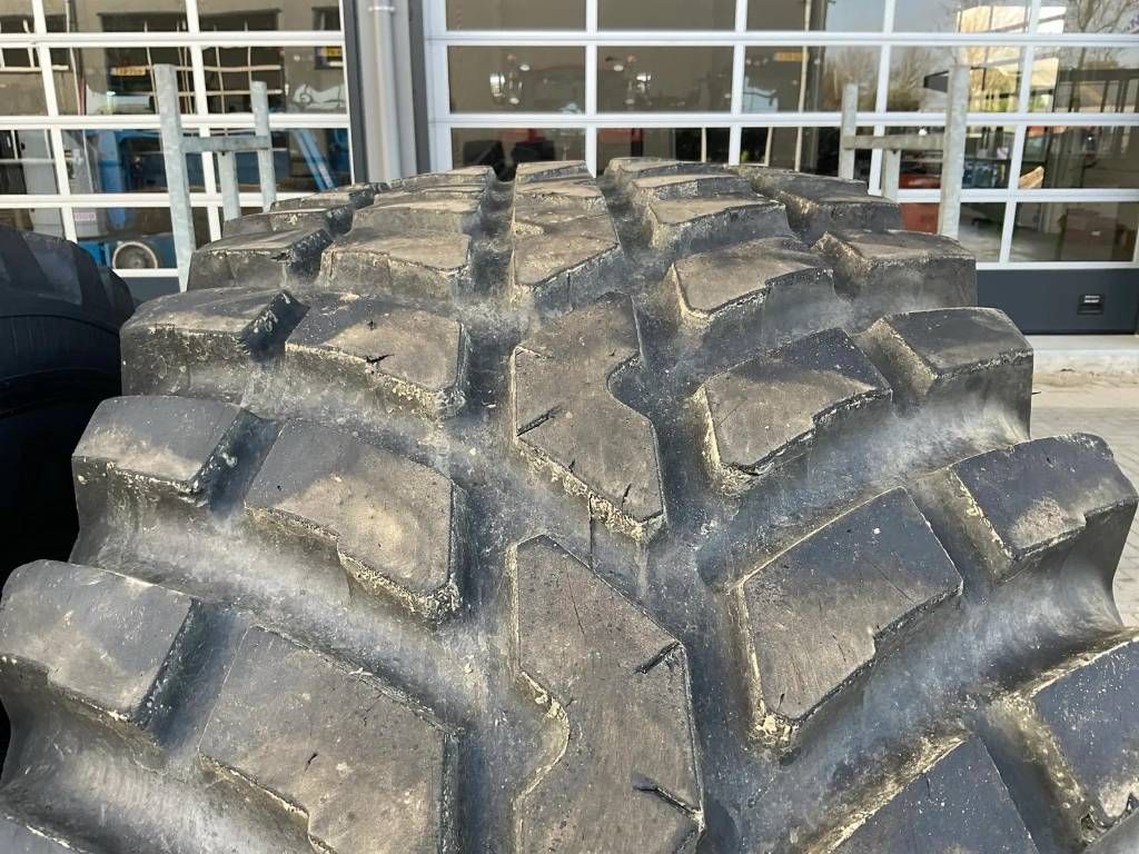 Nokian 650/65 R42 + 540/65 R30 TRI2