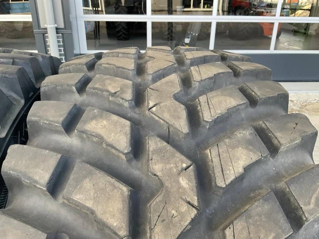 Nokian 650/65 R42 + 540/65 R30 TRI2