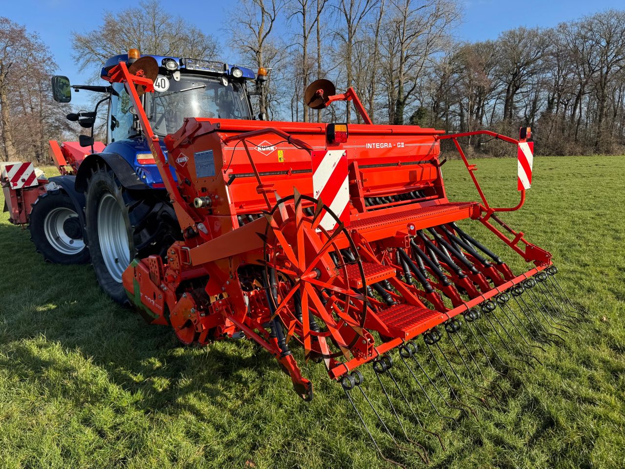 Kuhn HRB 303D met Kuhn Integ2-3M zaaimachine zaaicombinatie