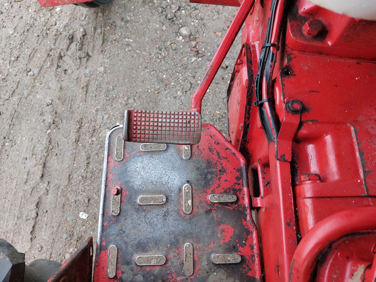 International 353 weinig uren