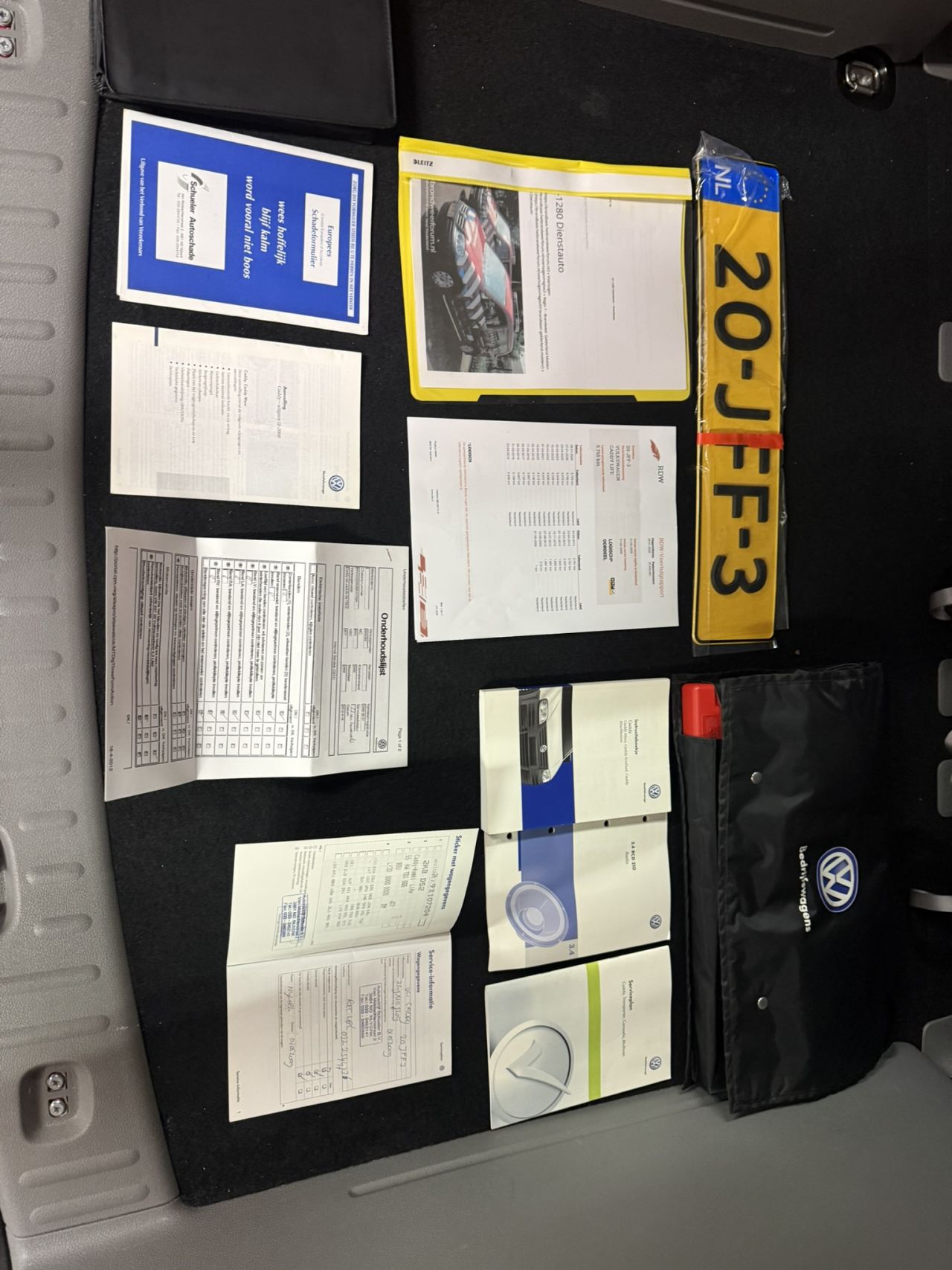 Uniek Volkswagen caddy 1.9 tdi 5 persoons met 5790km NAP