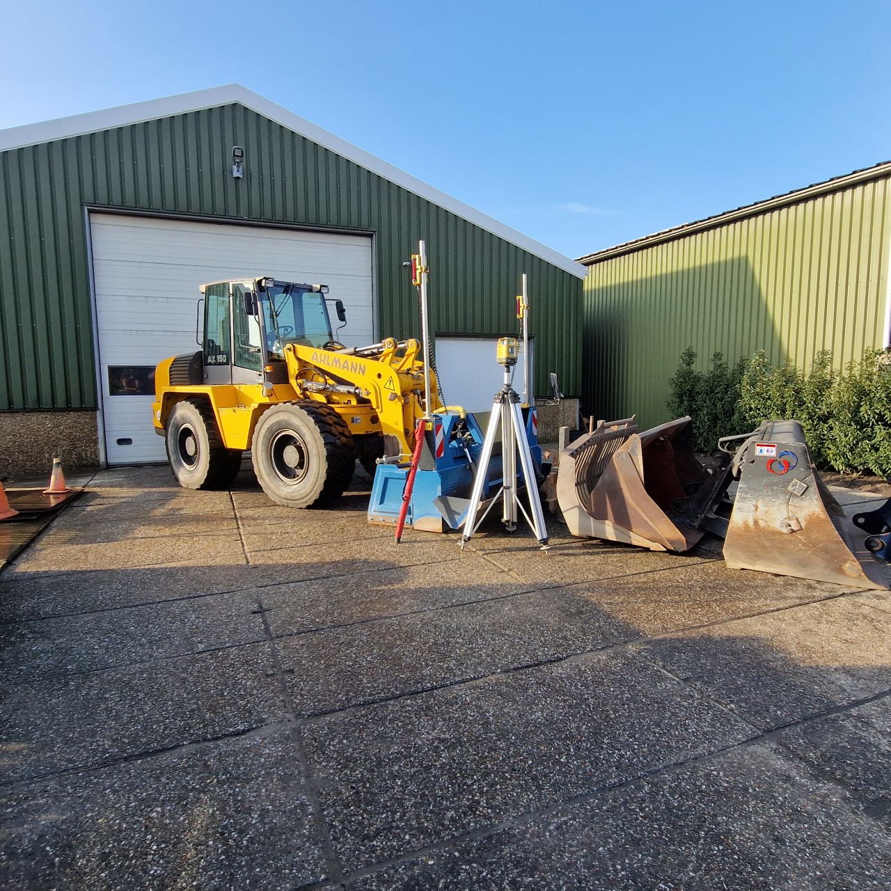 Ahlmann az150 zwenklader