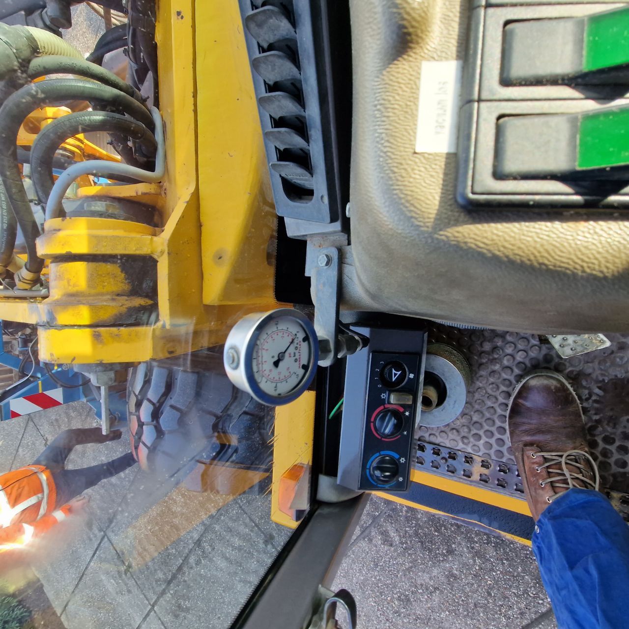 Ahlmann az150 zwenklader