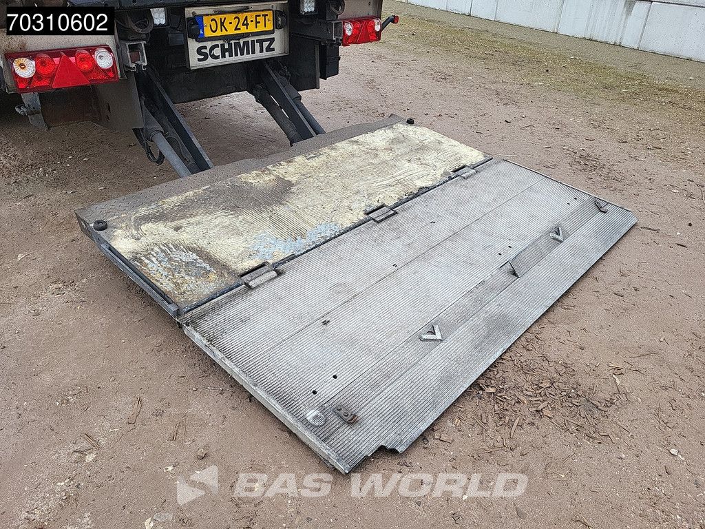 Schmitz SKO24 Tailgate Lifting Axle Flower Width