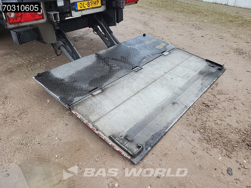 Schmitz SKO24 Tailgate Lifting Axle Flower Width