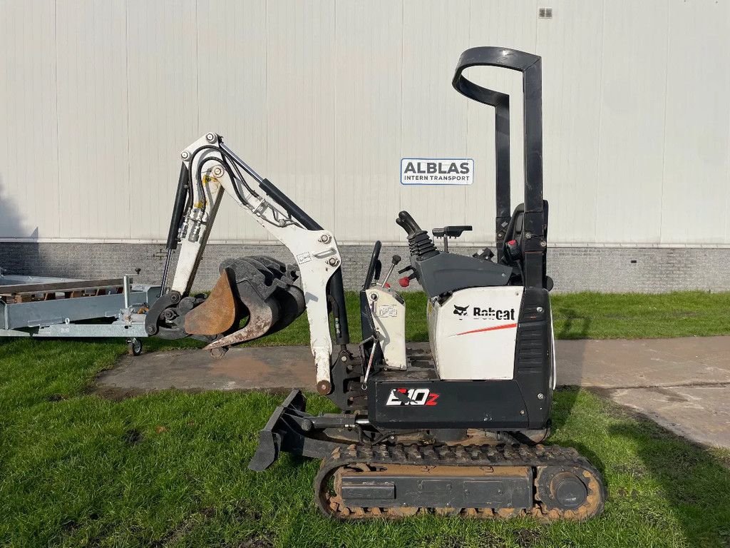 Bobcat E10 minigraver 2022 met 205 uur! CW05