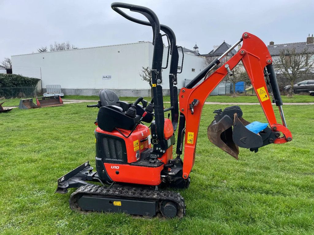 Kubota U10-5 minigraver 2024 met slechts 379 uur met 3 bakken
