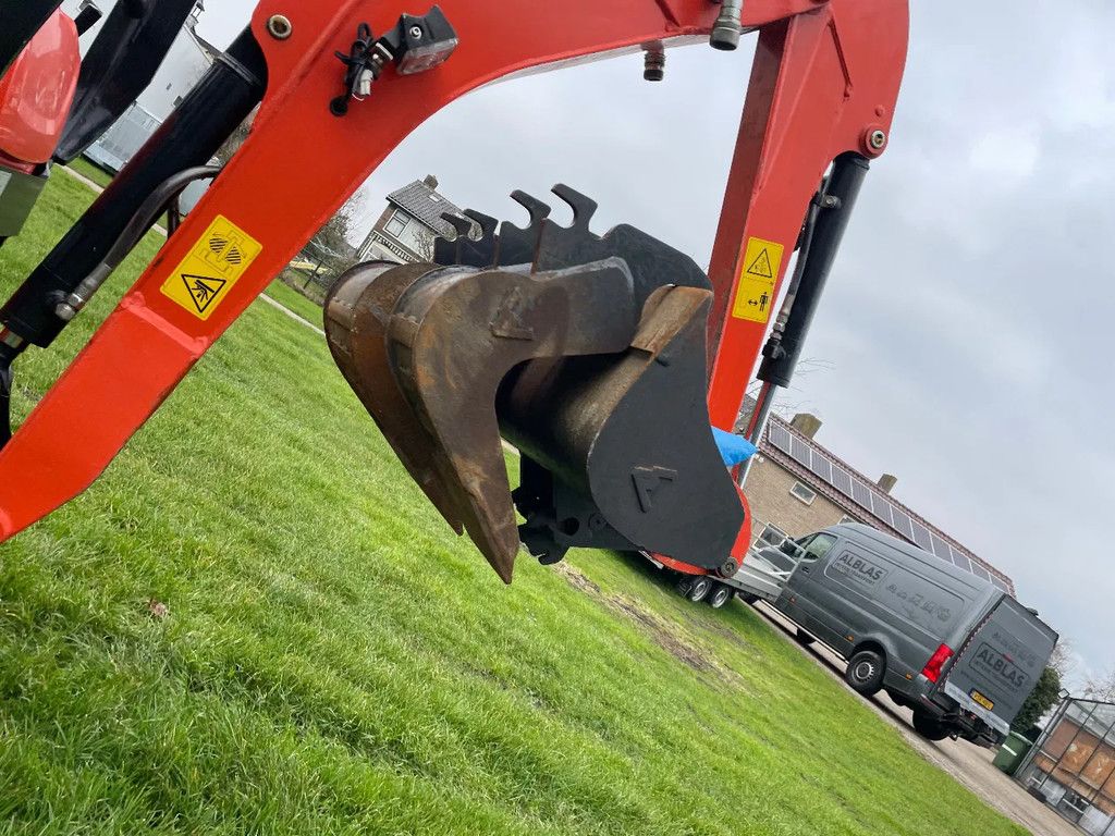 Kubota U10-5 minigraver 2024 met slechts 379 uur met 3 bakken