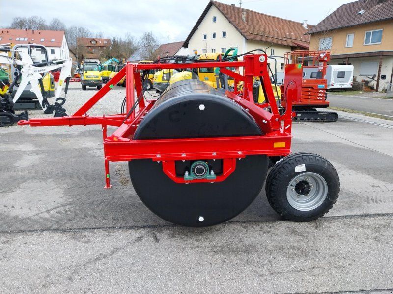 Schmid Wiesenwalze mit Fahrwerk 2,75m und Bremse