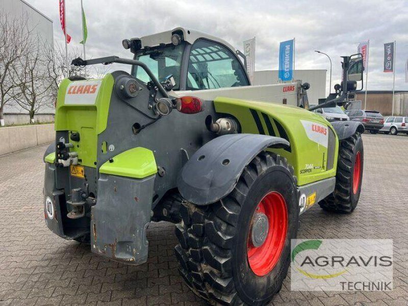 Claas SCORPION 7044
