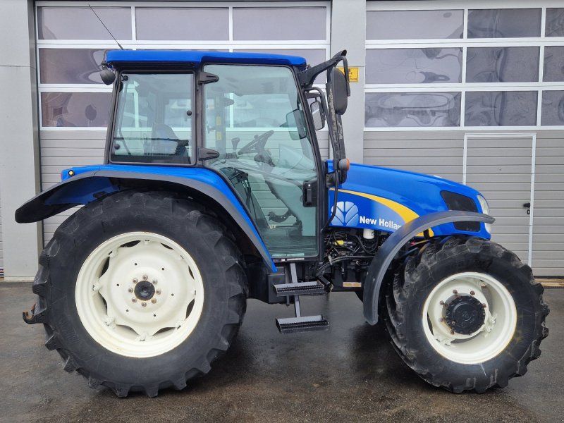 New Holland T5050