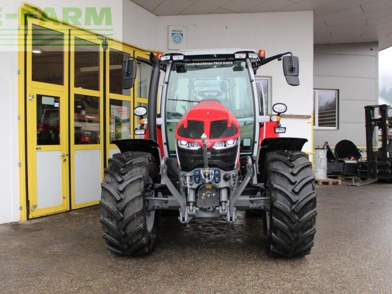 Massey Ferguson 5s.115