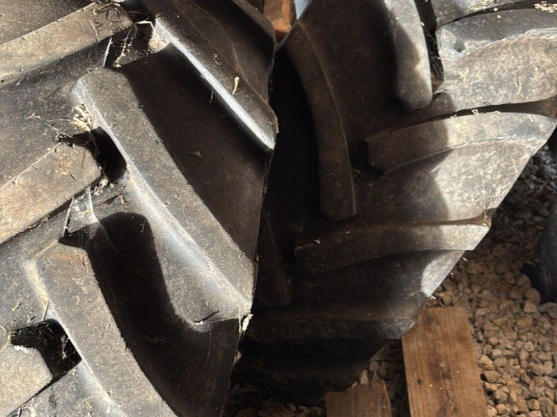 Continental 460/70R24 mit Felge 2x Mähdrescher