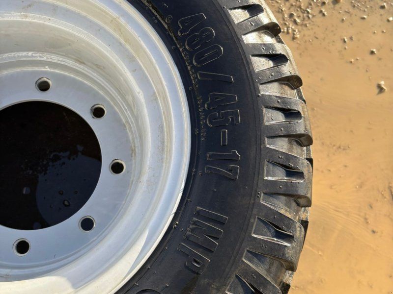 Trelleborg BKT 480/45-17 2xvorhanden