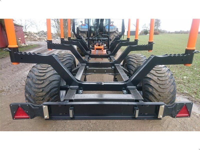 BMF 10 t. skovvogn med 7,2 m kran