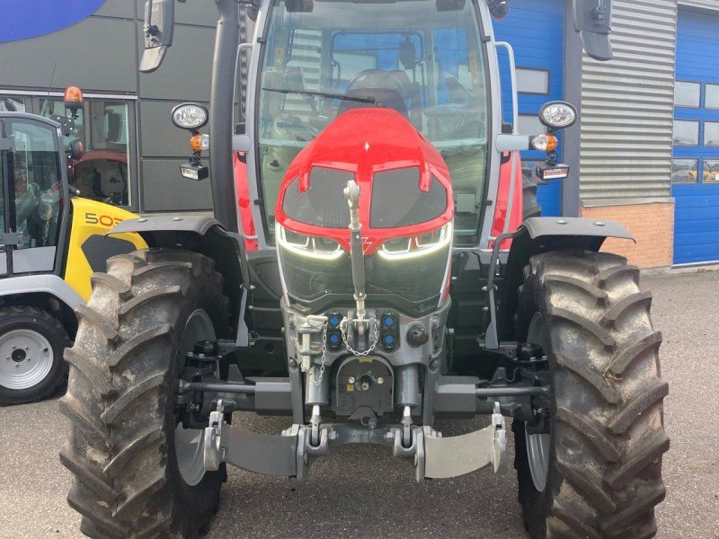 Massey Ferguson 5S.145 clusive  Dyna-6 clusive