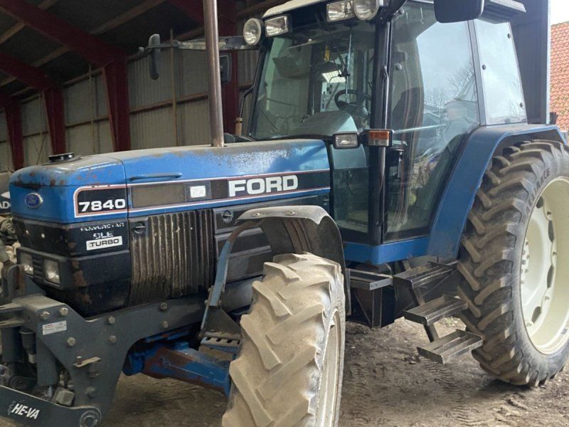 New Holland 7840