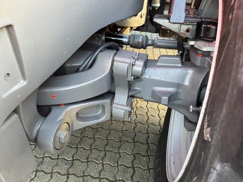 Massey Ferguson 8740S