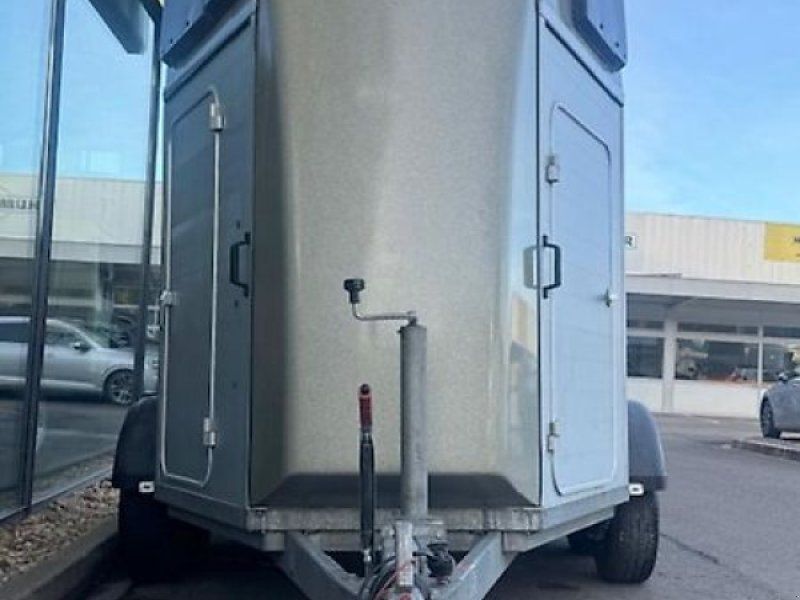 Humbaur Xanthos Aero 2-Pferde Alu Sattelkammer 2,4t.