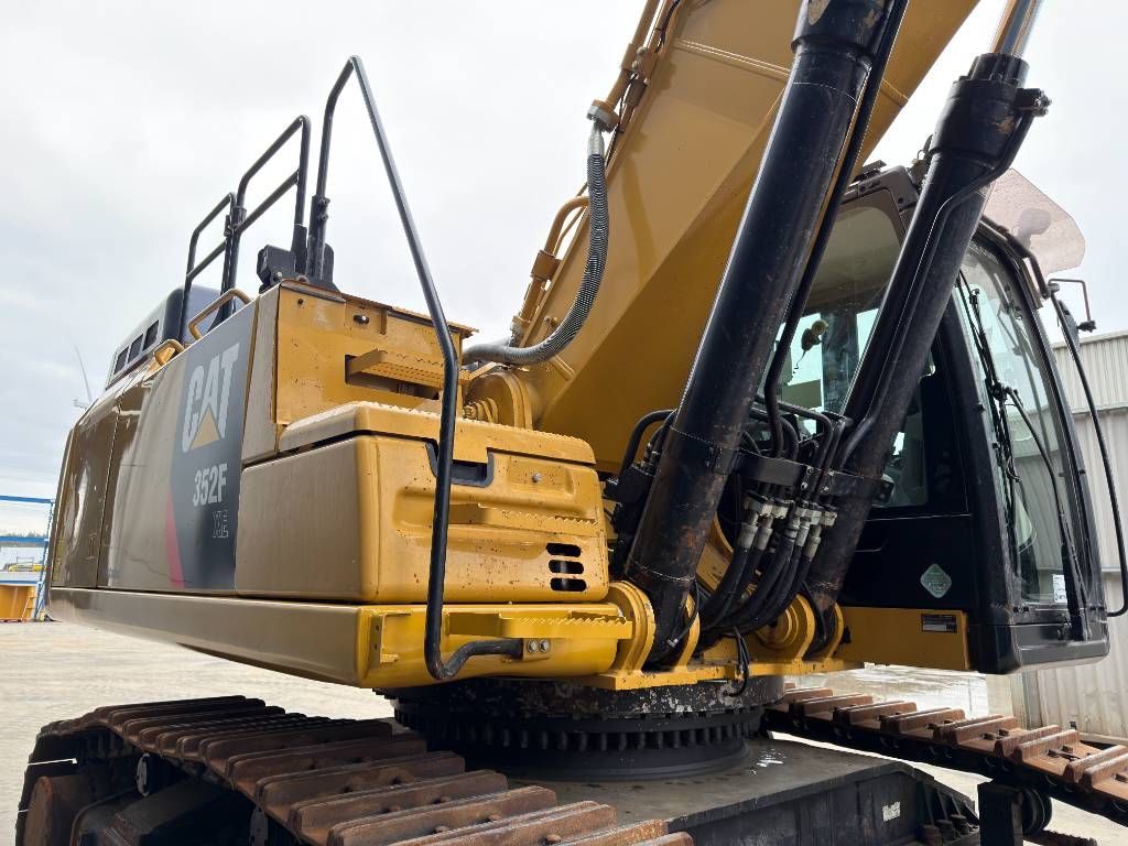 CAT 352F XE
