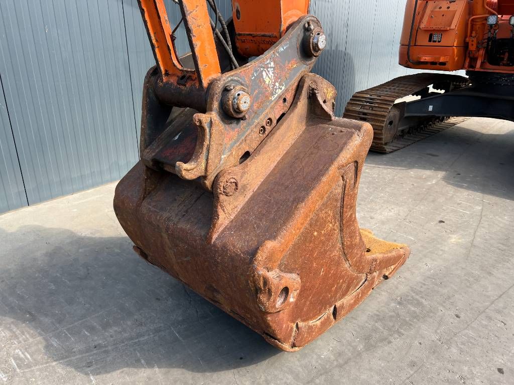 Doosan DX235LCR