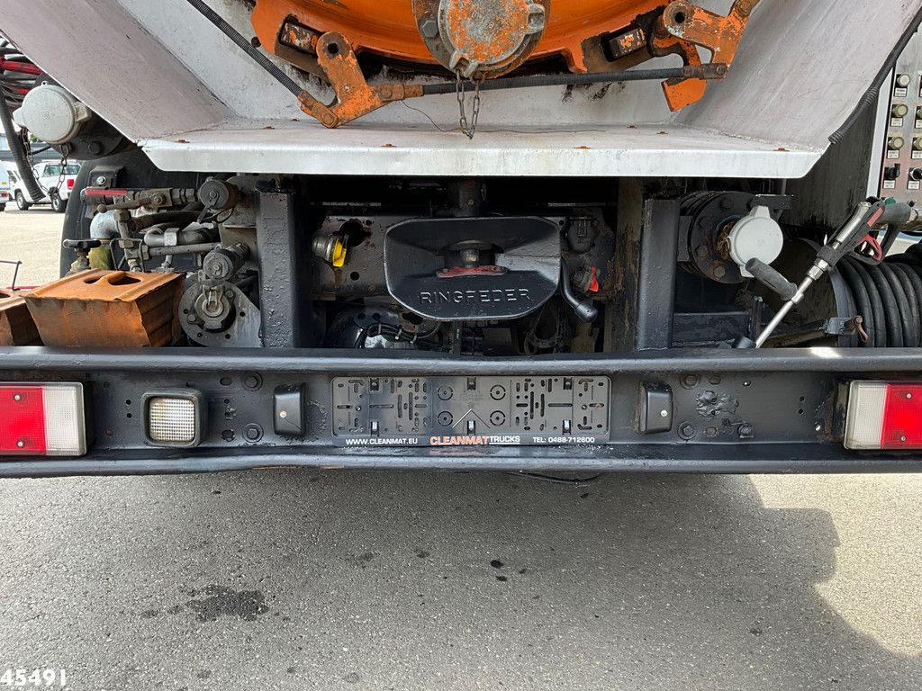 MAN 26.400 Kroll 14.5m³ kolkenzuiger Euro 2 Manual Gearbox