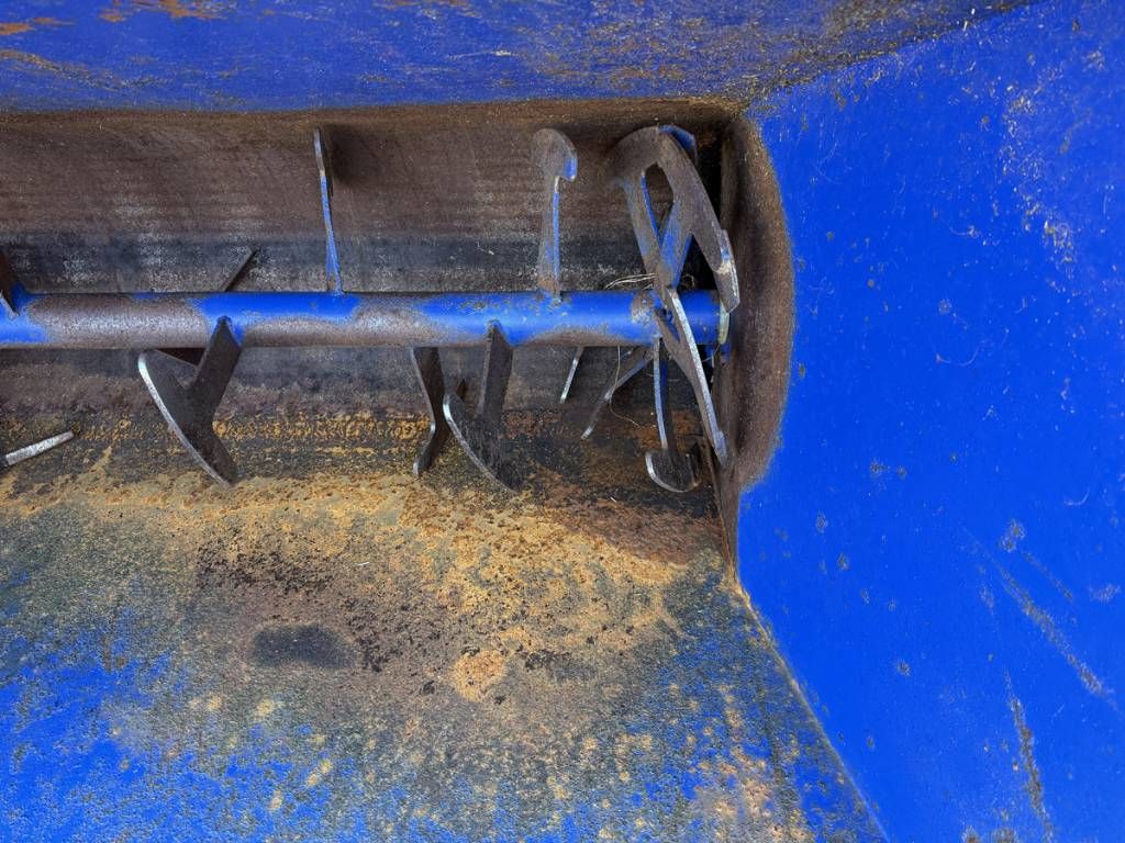 AP - DETECH 1800T zaagsel instrooibak