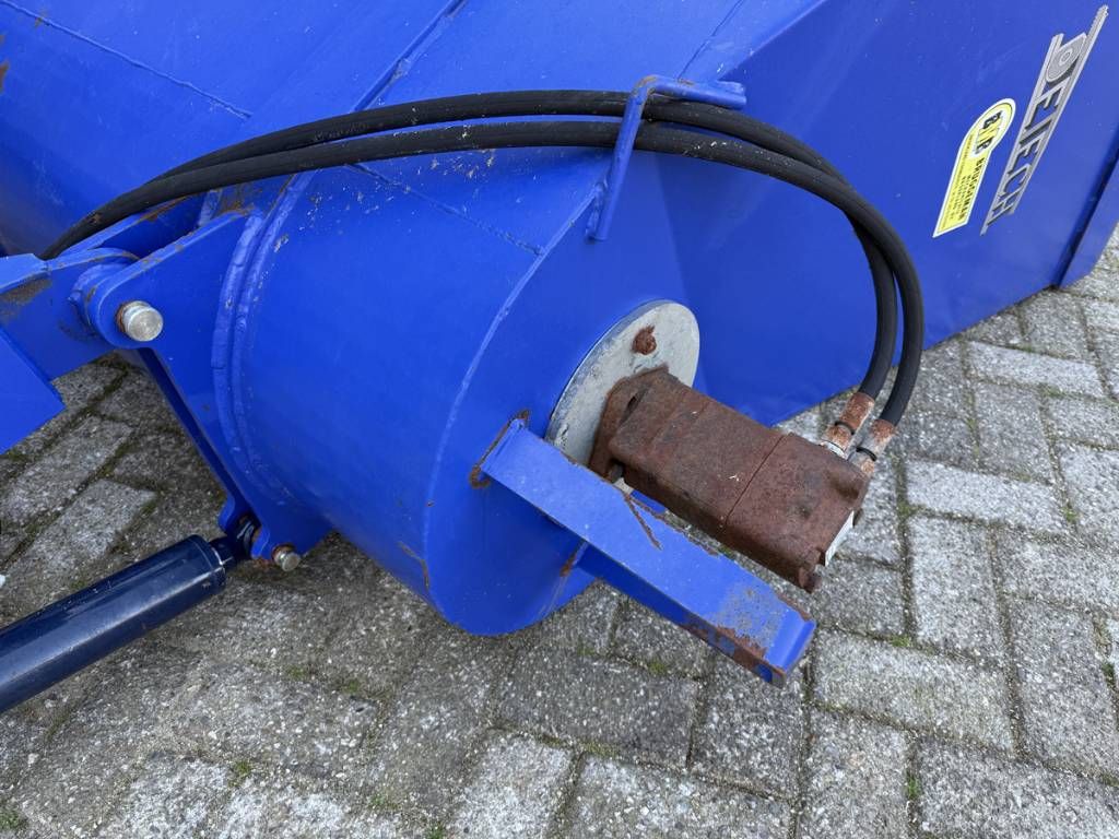 AP - DETECH 1800T zaagsel instrooibak