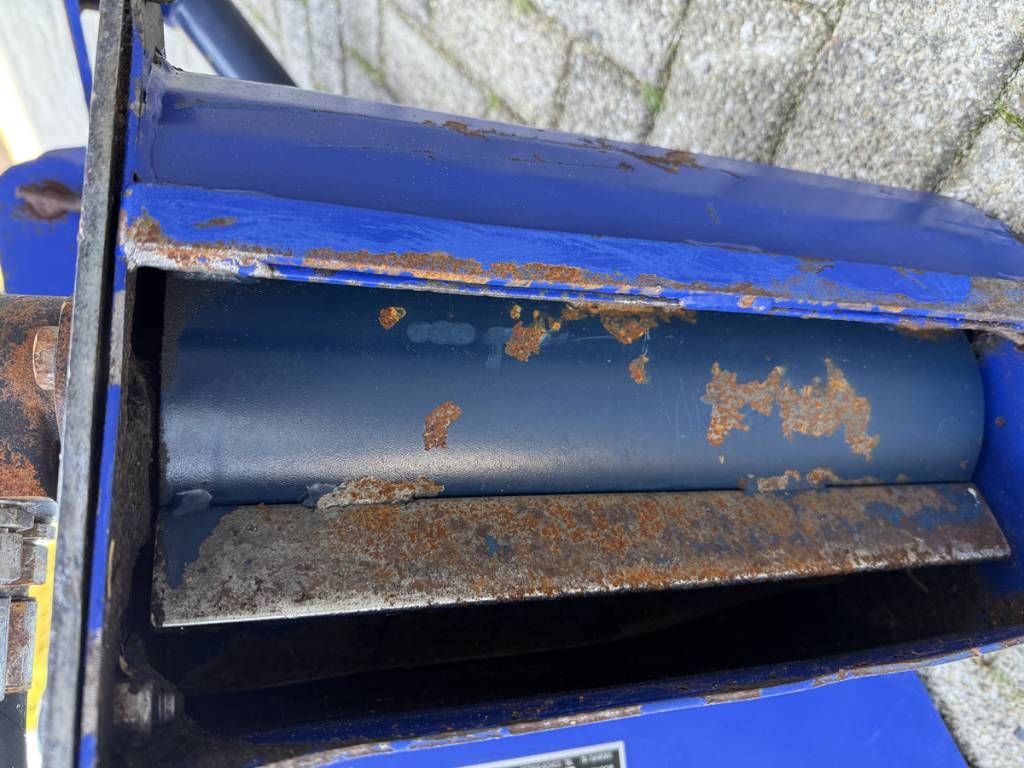 AP - DETECH 1800T zaagsel instrooibak