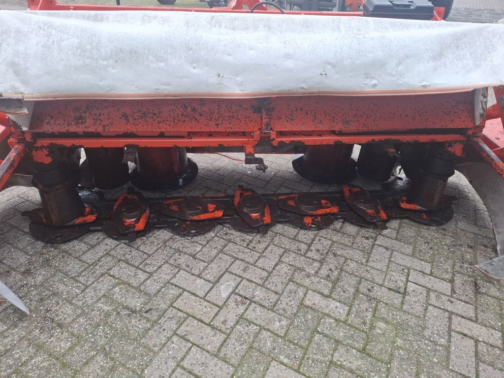 Kuhn GMD 702 F-FF