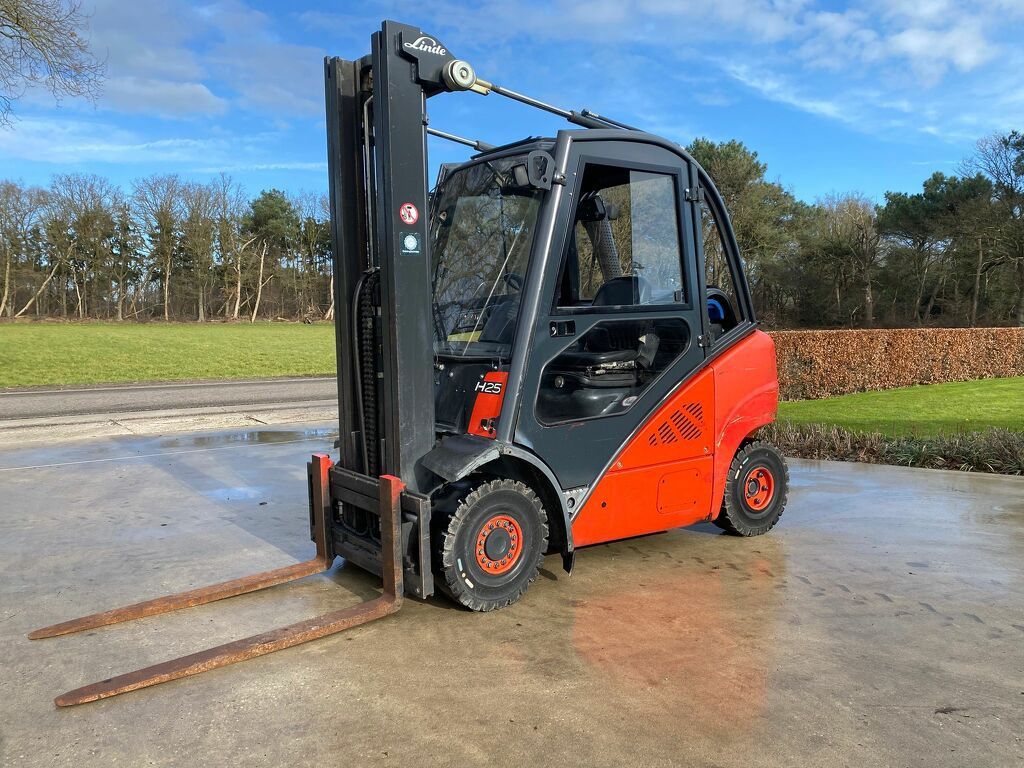 Linde h25t-01