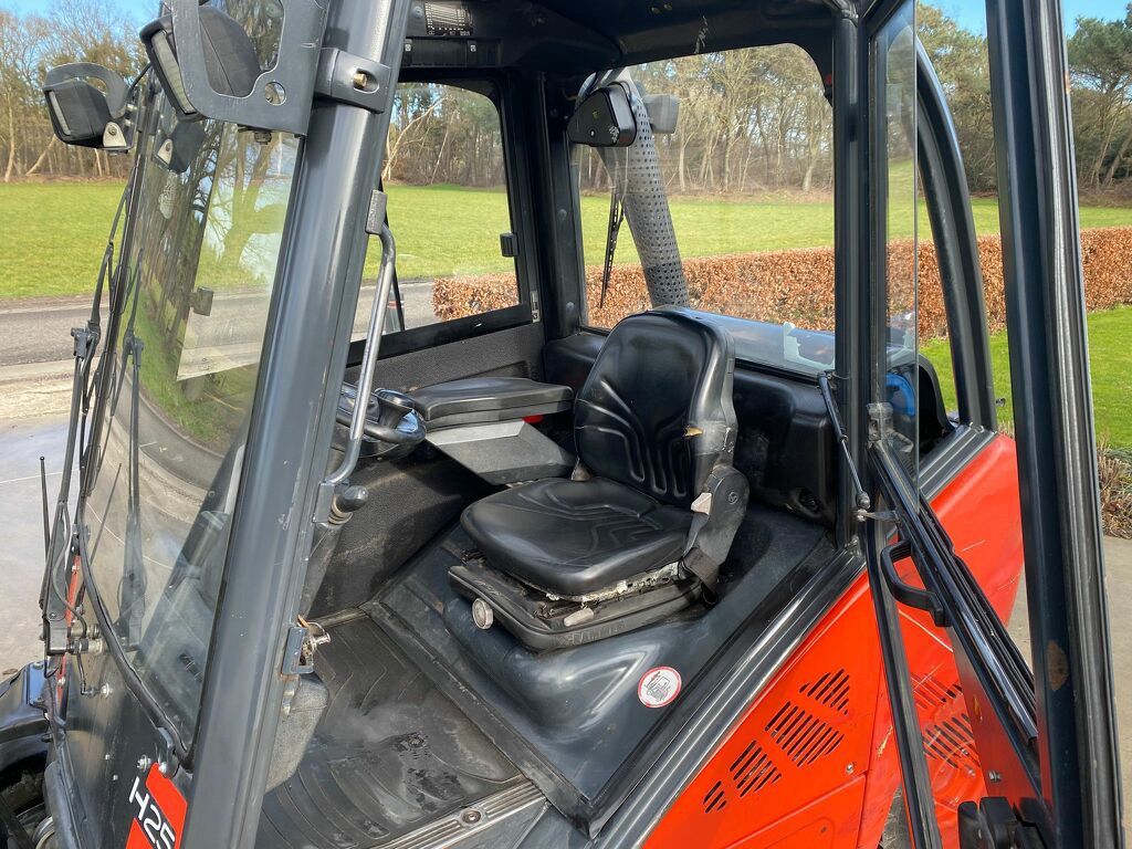 Linde h25t-01