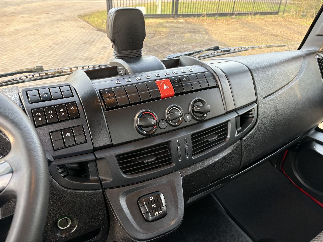 IVECO CARGO TREKKER 10-220 EURO 6 22.000 KG