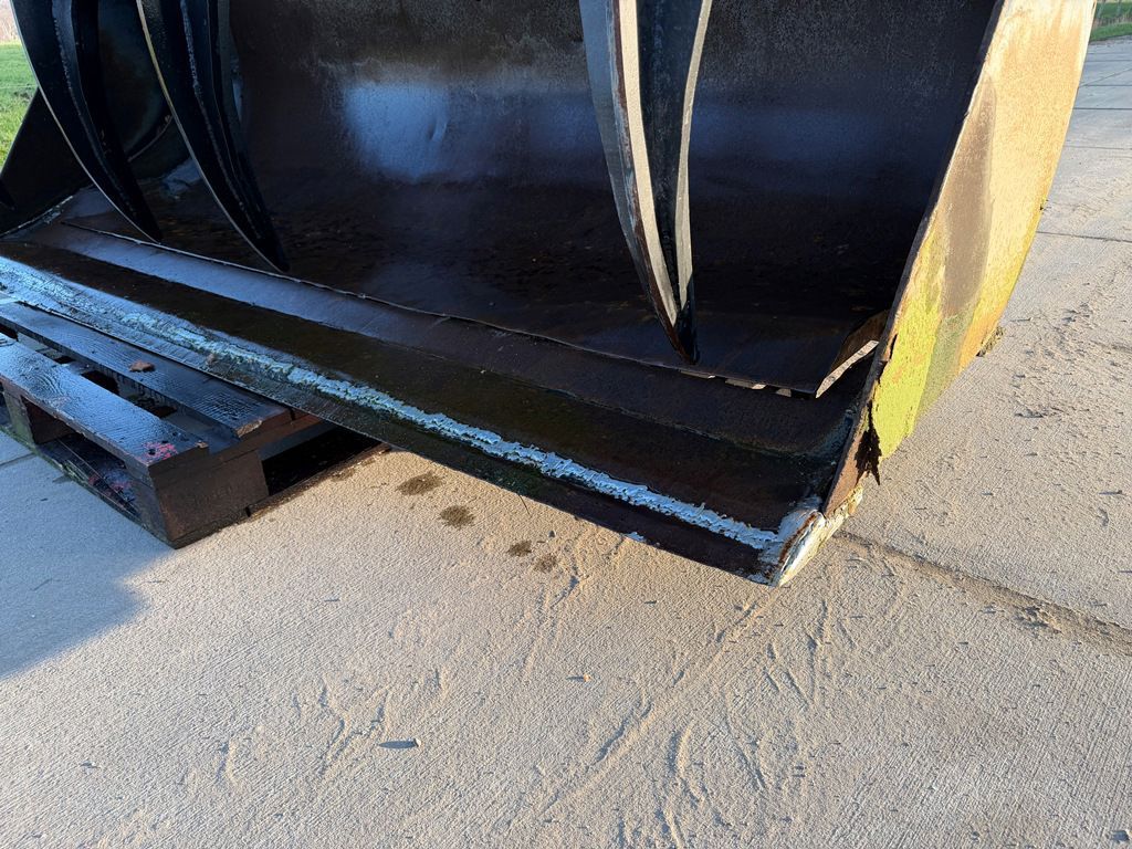 Caterpillar Puinbak Caterpillar CK 2550