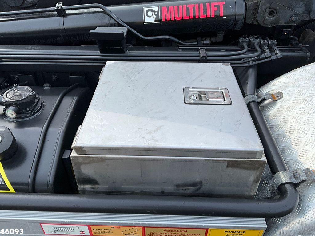 DAF FAN 75 CF 250 Multilift 17 Ton haakarmsysteem Just 37.815 km!