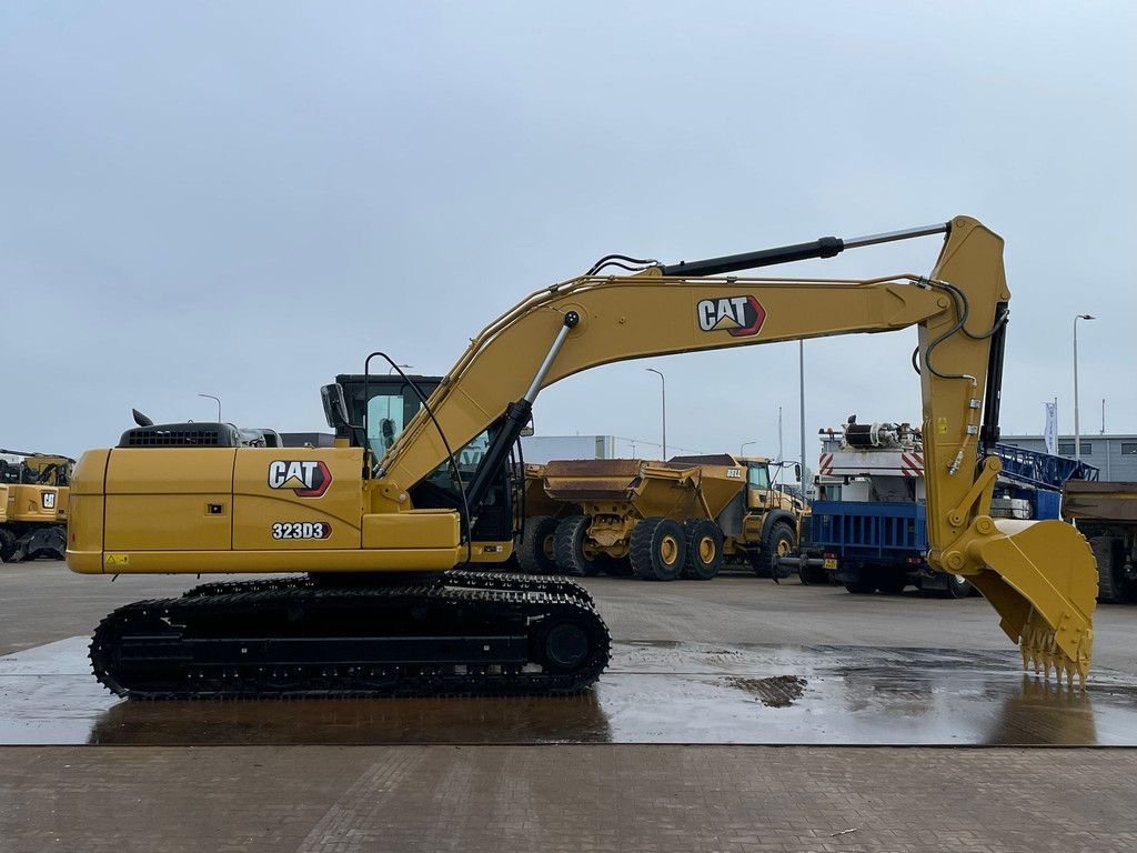 Caterpillar 323D3