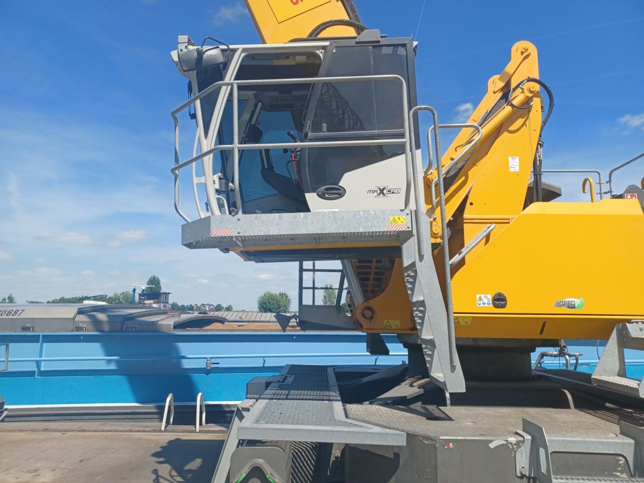 Sennebogen 830 Material Handler