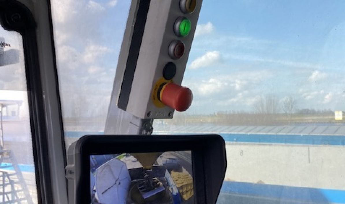 Sennebogen 830 Material Handler