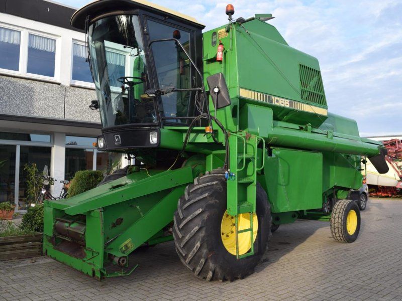 John Deere 1065