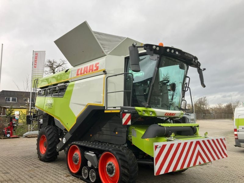 Claas LION 7600 TT + V930 + TW