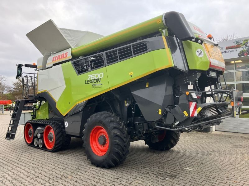 Claas LION 7600 TT + V930 + TW
