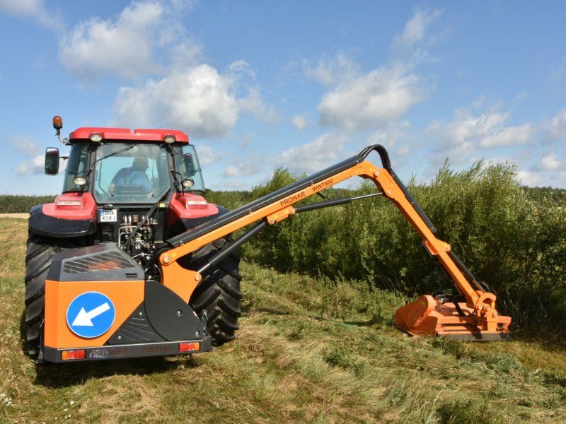 Pronar WWT Auslege Mulchkf Astschere Astsäge