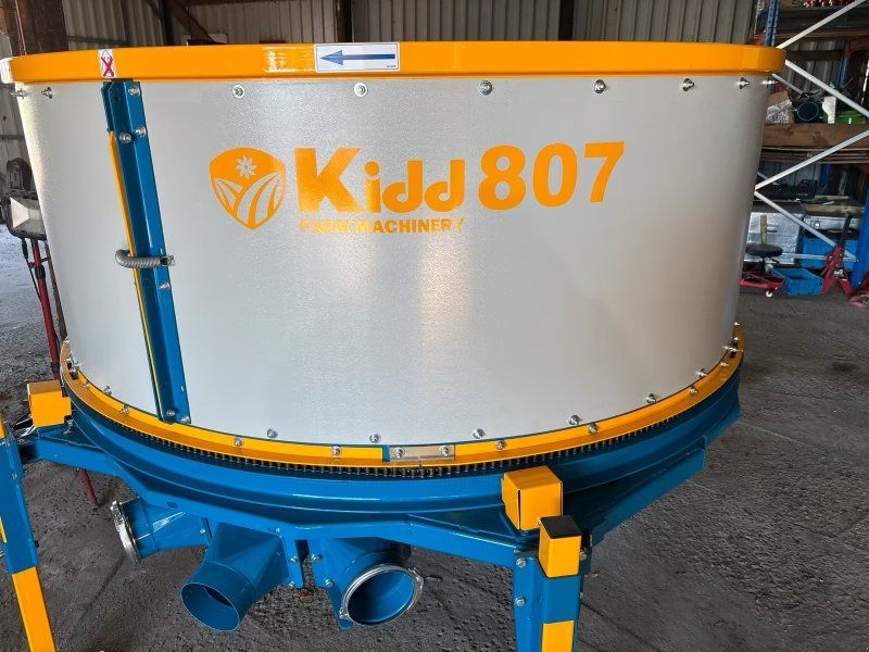 Kidd 807 Ein Ballenlöser Ballenhäcksler