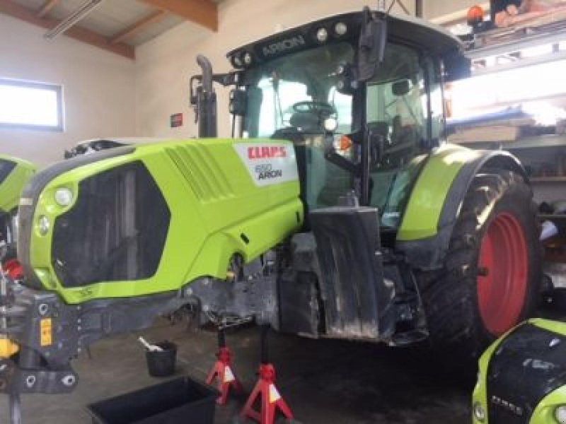 Claas Arion 650 in Teilen aus Unfallschaden,  ist demonti