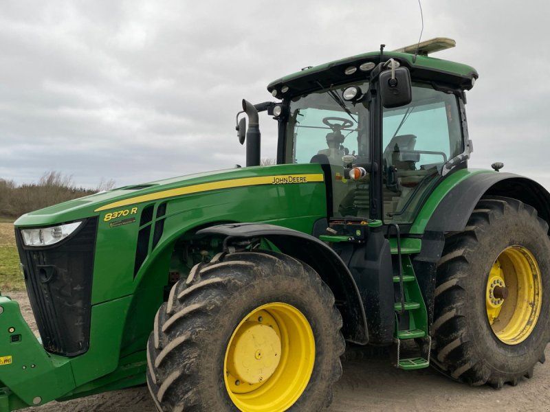 John Deere 8370R